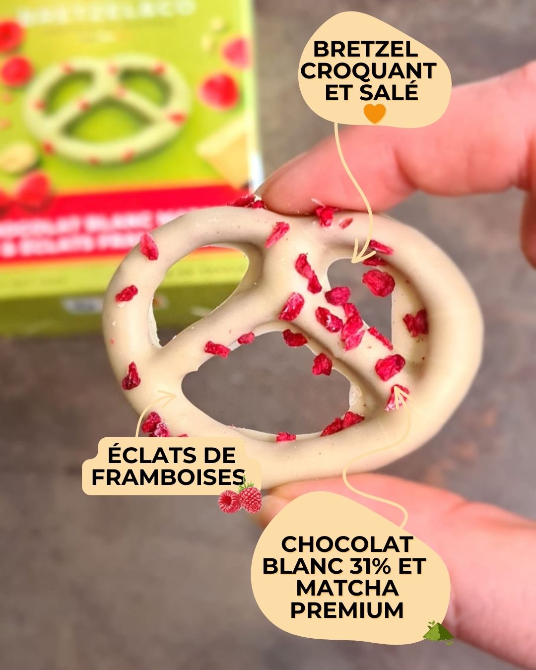 bretzel chocolat blanc matcha - éclats de framboises